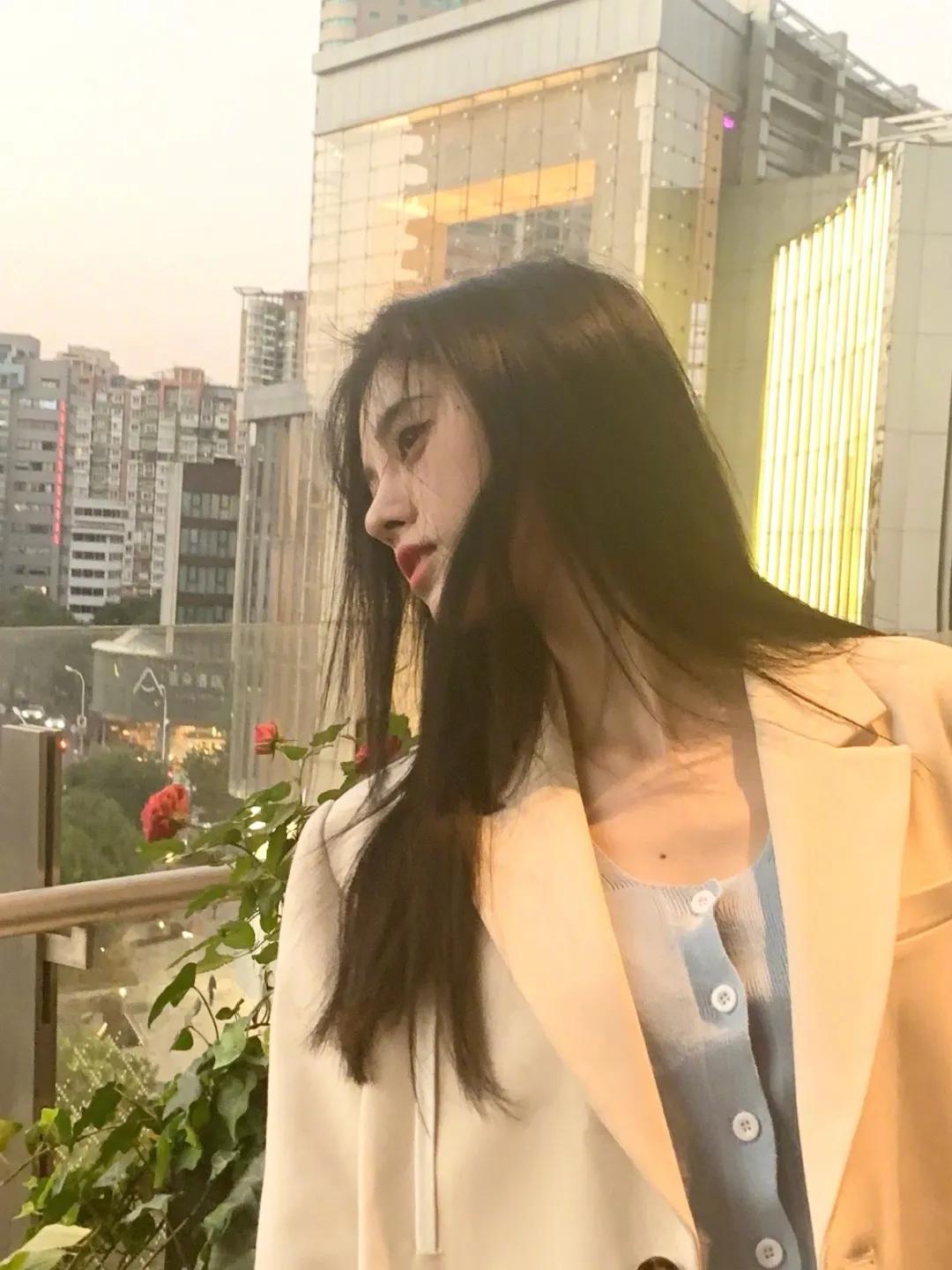 春季西装外套怎么穿出时髦感,西装外套最帅气的搭法春天必穿