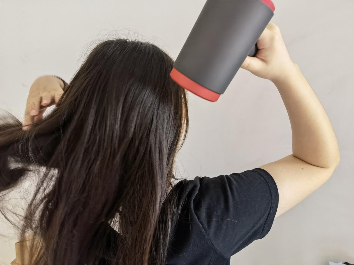 推荐几款比较好的吹风机,充电式无线吹风机诗恩