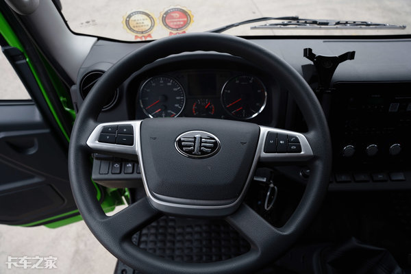 18年解放牌虎vh汽车130马力4米2,解放虎vh180马力4.2米高栏报价