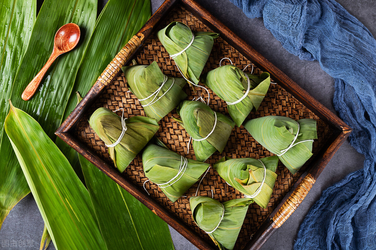 粽子放到冰箱里冷冻一年还能吃吗,吃不完的粽子千万别直接放入冰箱