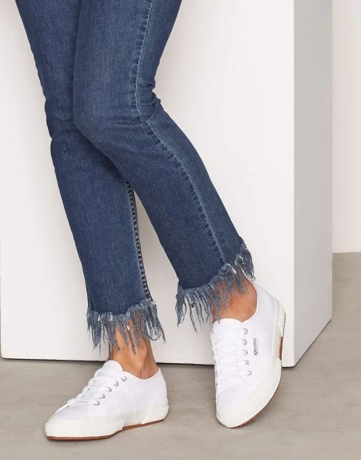 又好看又百搭的小白鞋,那些超好看的又百搭的小白鞋