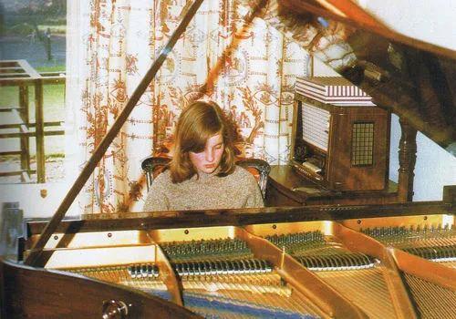 查尔斯王子和卡米拉王冠,英国查尔斯王子感染新冠确诊日期