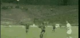 世界足坛目前十大巨星第一名,世界足坛历史十大巨星