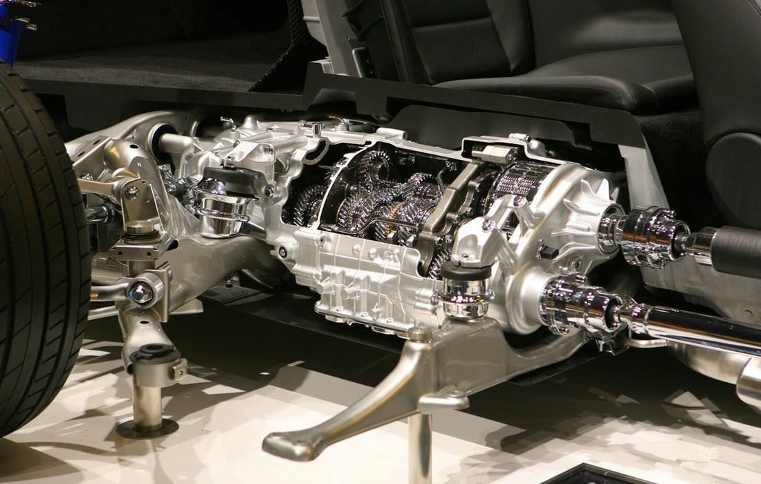 CVT、AT、双离合,变速箱谁更靠谱?听老司机试驾汉腾X7S你就明白了