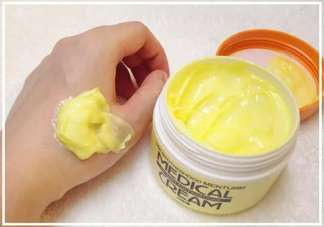 足部护理滋润皮肤让足部保持舒适,秋冬季足部护理