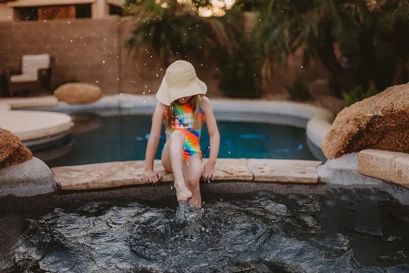 泡温泉的“姿势”不对，会传染妇科病是真的