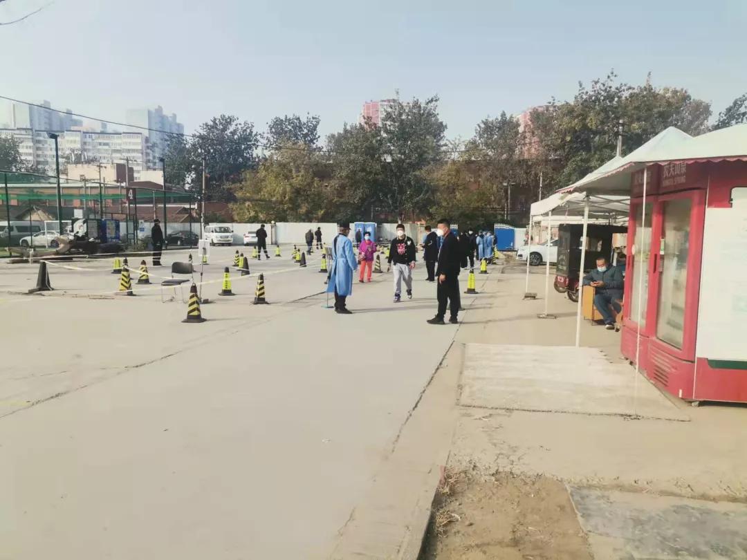 一路同行携手一生,一路同行我们携手并肩一起走