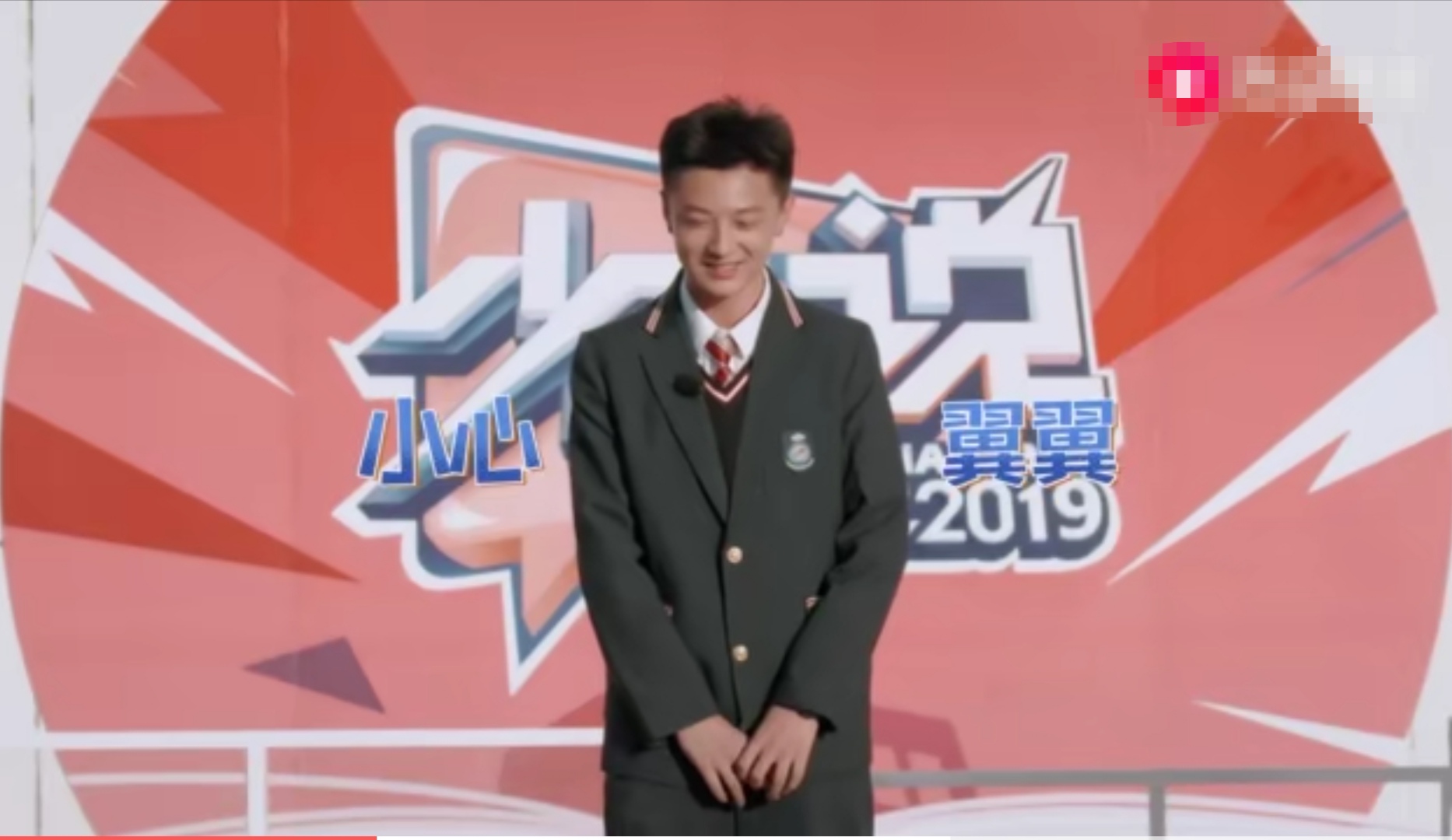 直男儿子调侃妈妈微胖，减肥三分钟热度，妈妈一句话，少年惨败