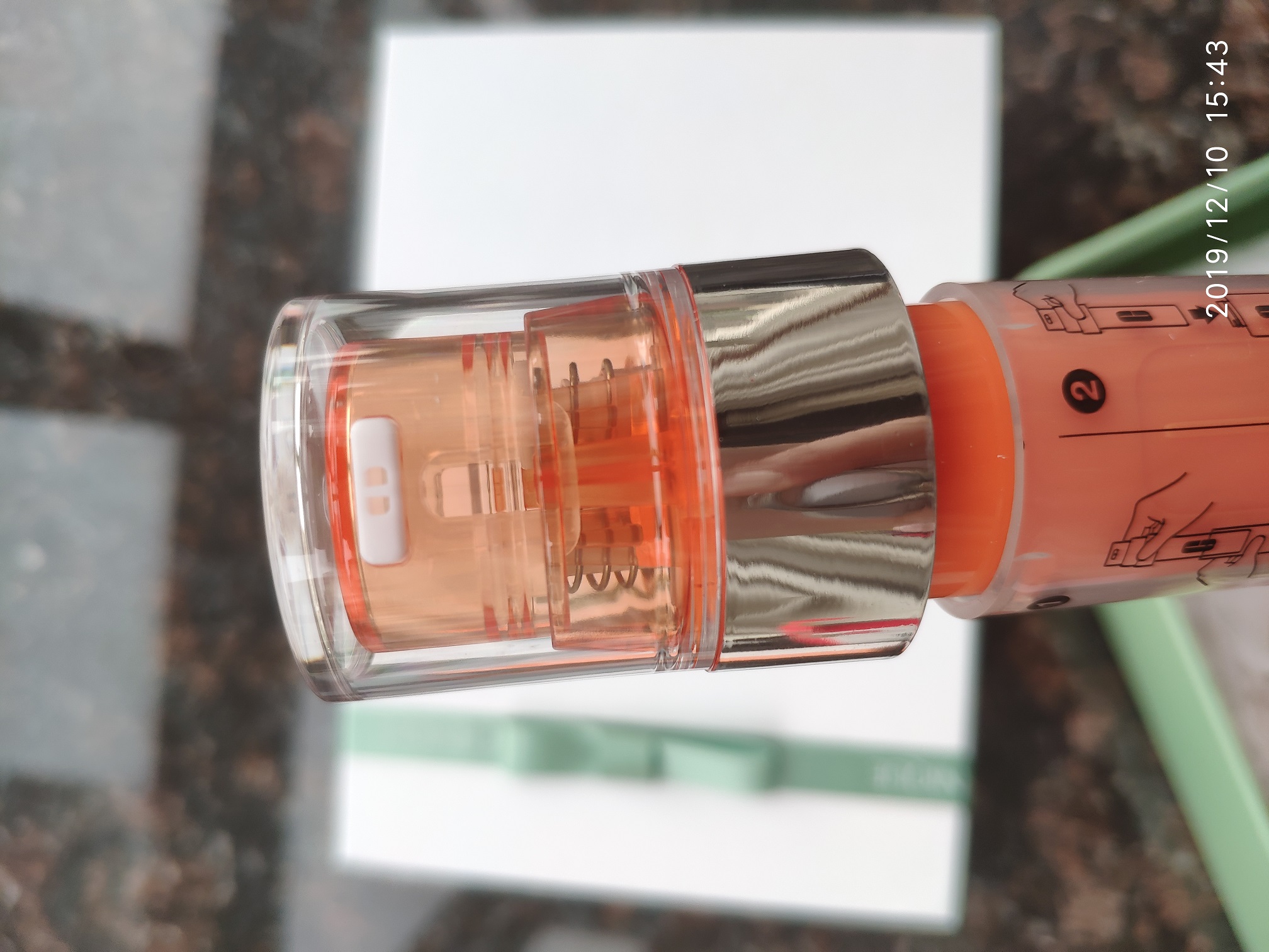 倩碧带芯黄油哪个好,倩碧黄油买有油还是无油