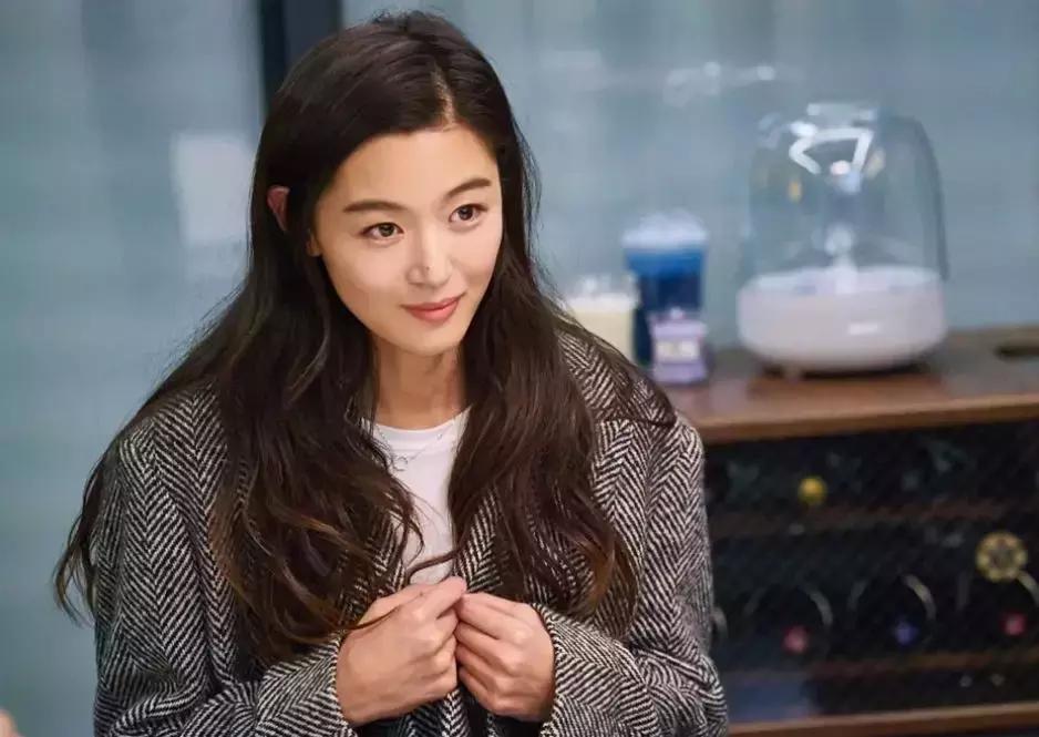 又好看也简单的大衣系法,火到烂大街的大衣时尚的穿搭方法