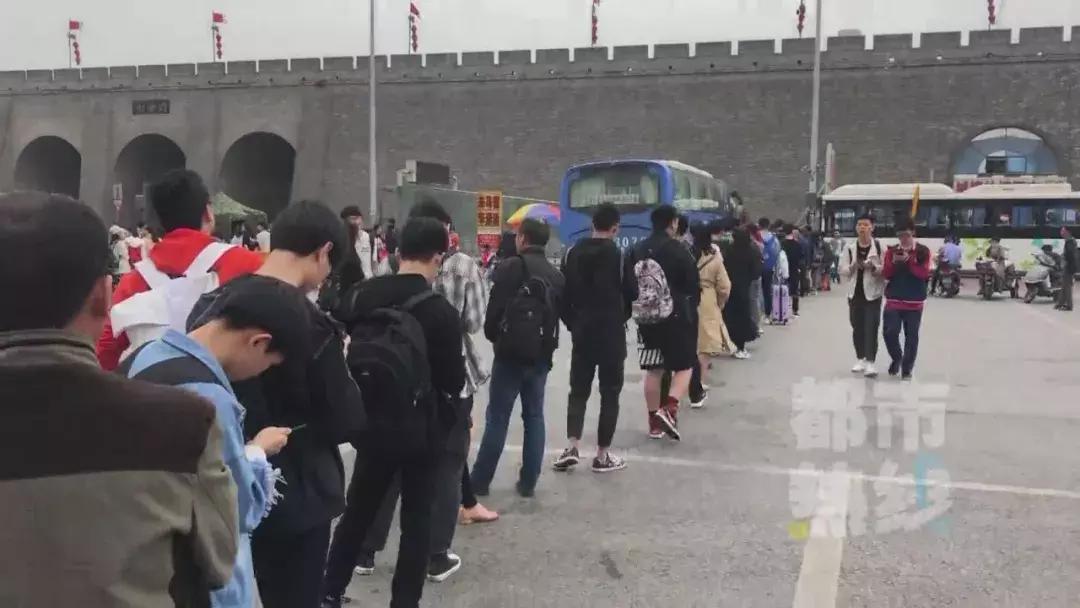 西安北坐914旅游专线到兵马俑,914路公交车到兵马俑多少钱