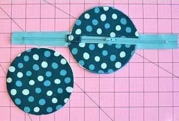 旧衣服做的拉链包,旧衣服拆开能做什么用途