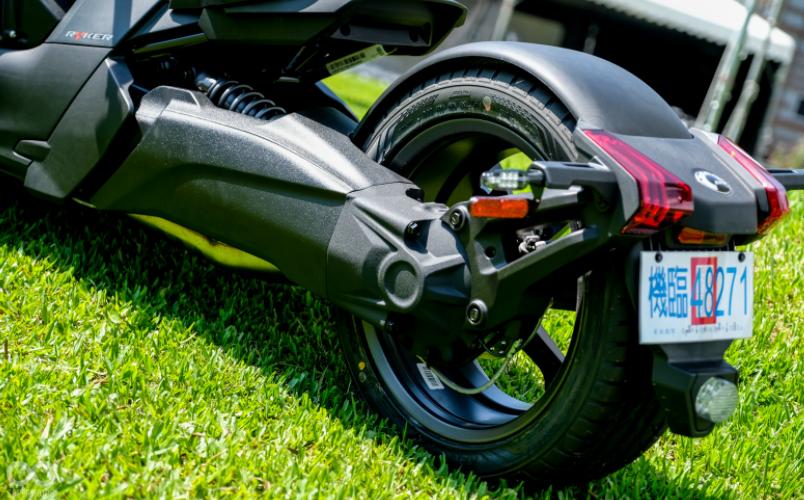 金色庞巴迪倒三轮多少钱,庞巴迪900cc倒三轮最新报价