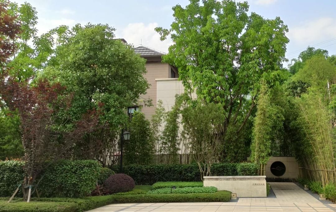 劲爆！重庆核心区惊现150万地铁商圈别墅，居然比高层还便宜？