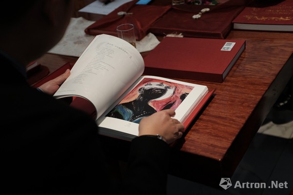 世界观比世界大——樱桃艺术作品展亮相北京鸟巢诸家评说专访