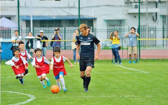 日本年龄最大足球运动员,日本年纪最大的足球运动员