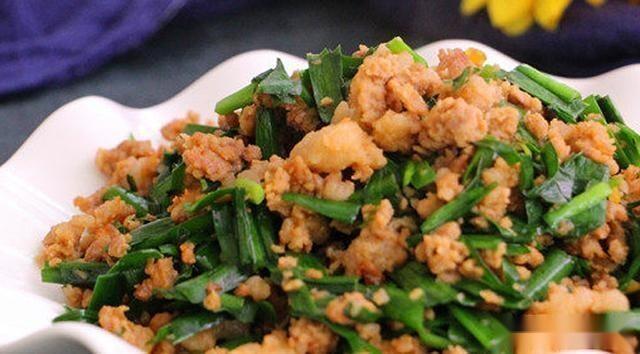 孜然豆芽韭菜干豆腐炒三丝,肉片香干豆腐豆芽炒韭菜正宗做法