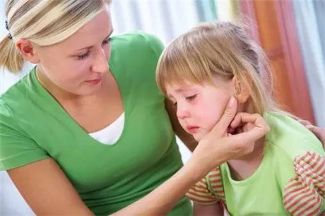 “我笨还不是因为你骂的”越骂越笨原来是真的丨看看专家怎么说