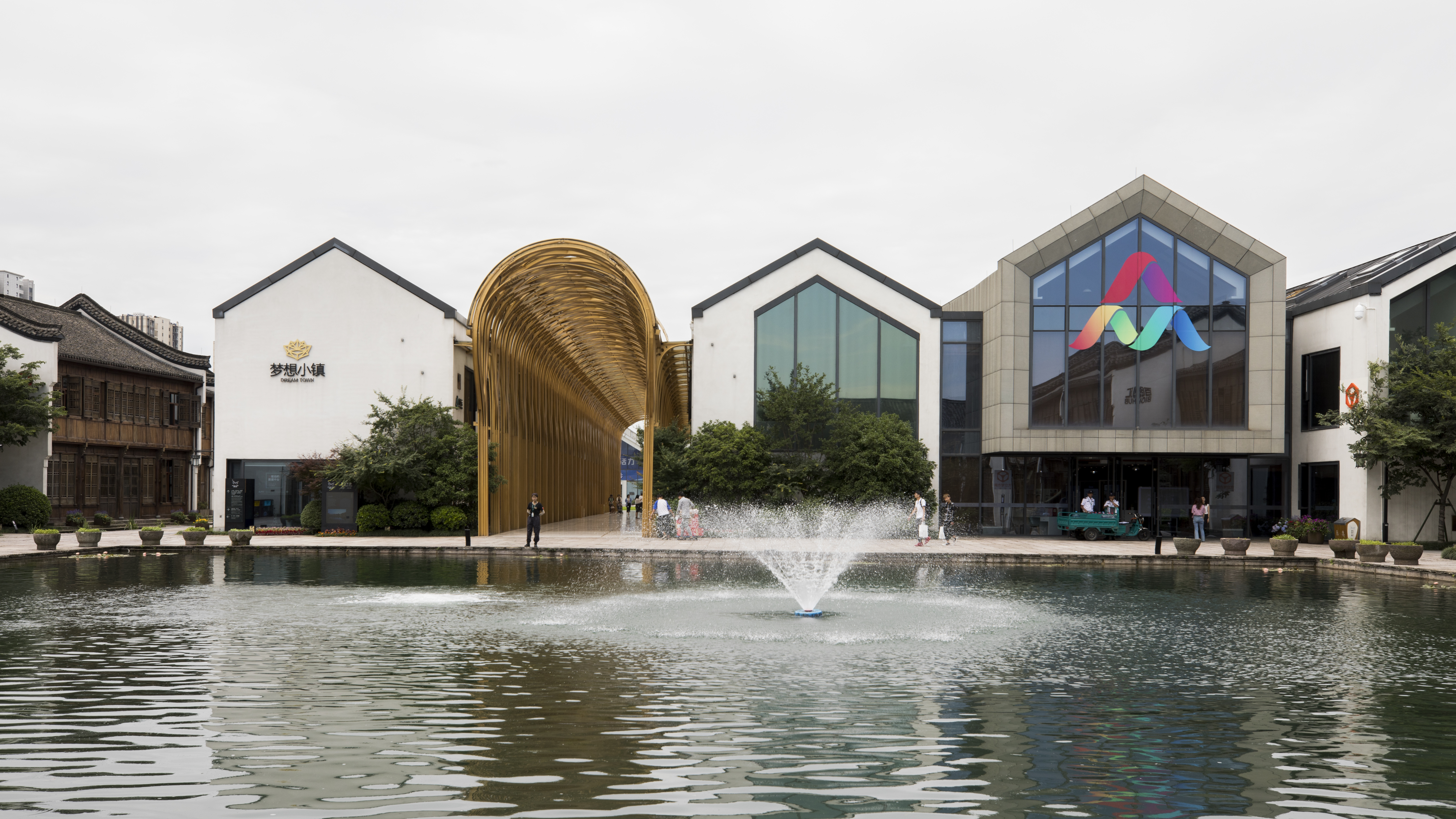 新造富运动：百万直播大军下杭州