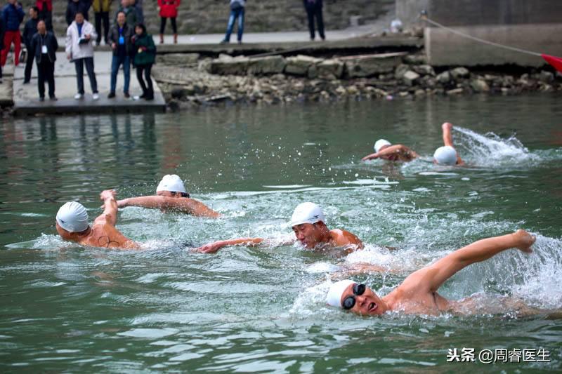 怕冷觉得浑身都冷是怎么了,一年四季身体都很冷是什么原因