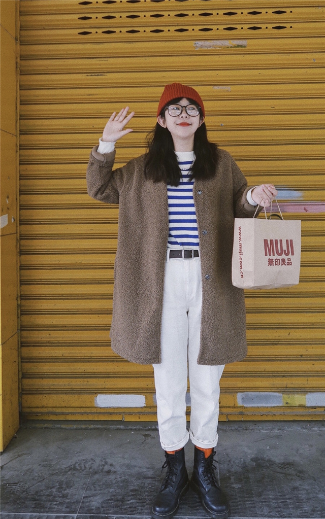 40岁女人要怎么穿才显得高贵大方,40岁的女人怎么穿才简约干练