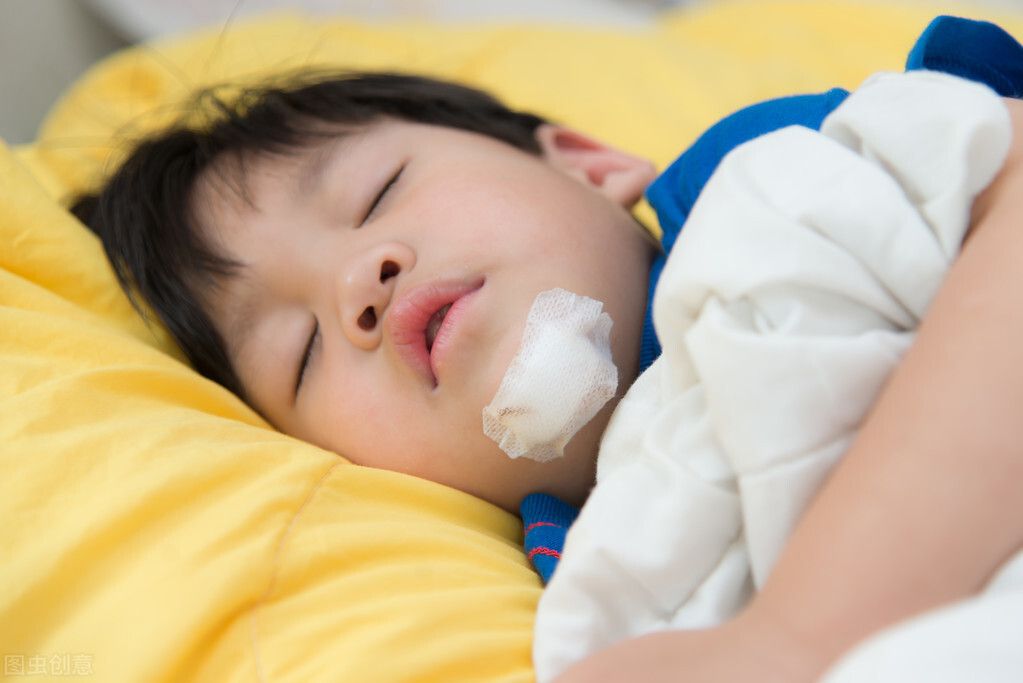 小孩腹痛伴有呕吐需警惕6岁,孩子肚子疼别大意当心患了阑尾炎