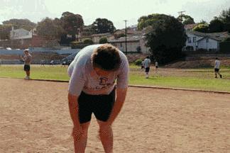 踩屎感极强的跑鞋,透气性好踩屎感强的跑鞋