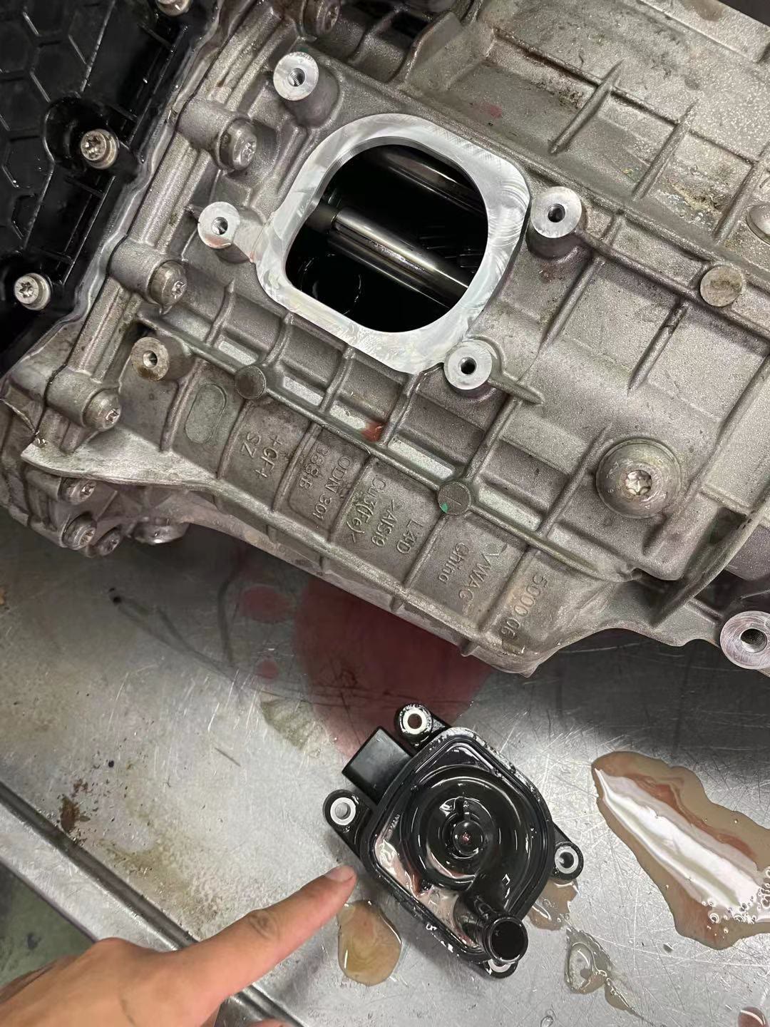 奥迪a6漏水一般哪里问题,奥迪a6大灯进水