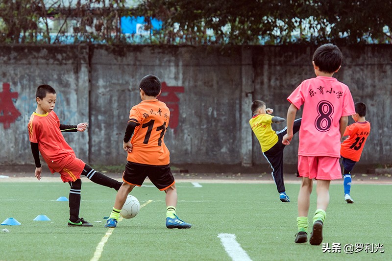 奔跑吧第二季足球少年,奔跑吧足球小将视频讲解