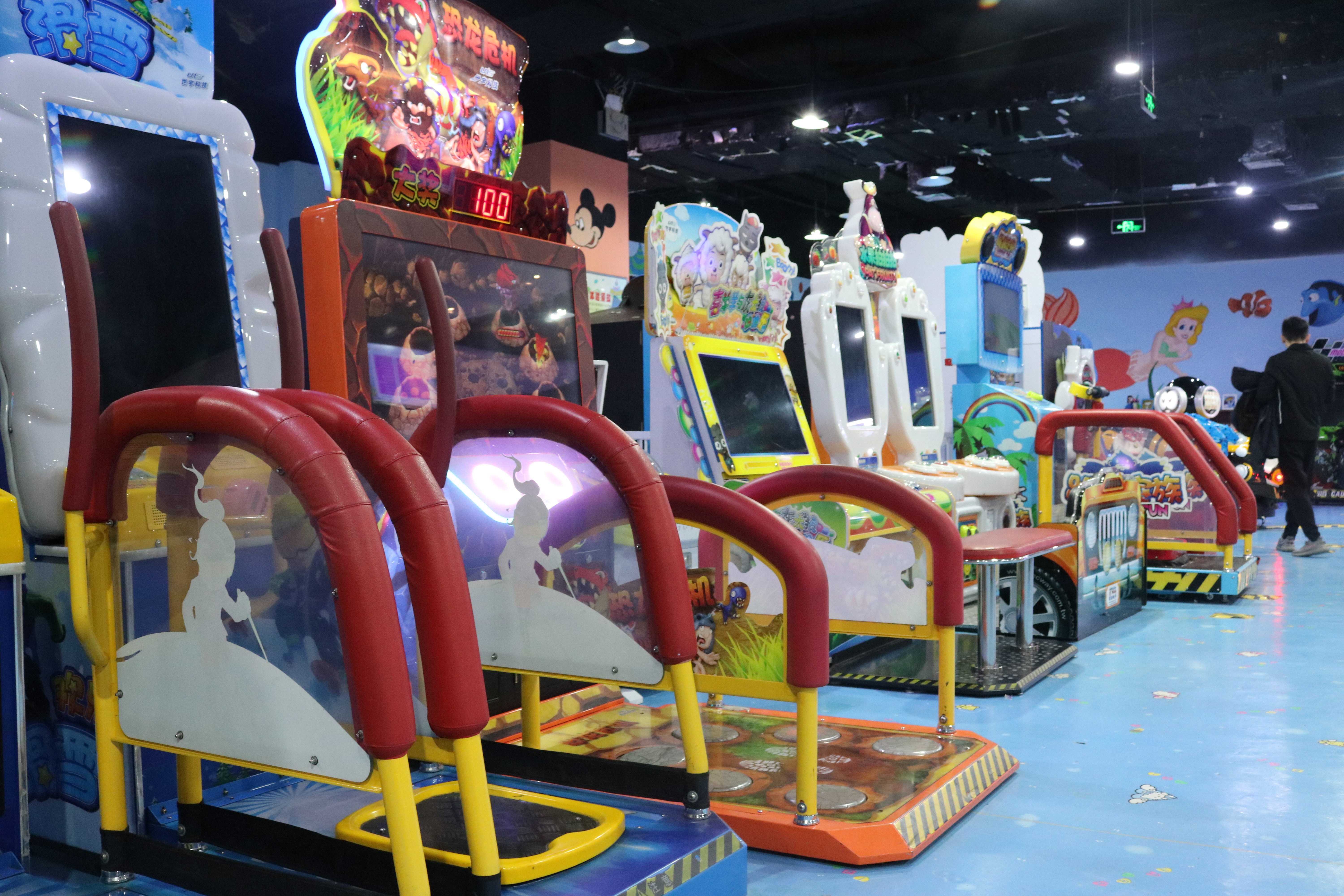 推荐熊孩子玩的游戏,周末去童趣熊儿童乐园玩