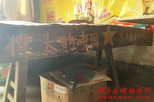 七旬老人幸福生活,双百岁老人的幸福生活