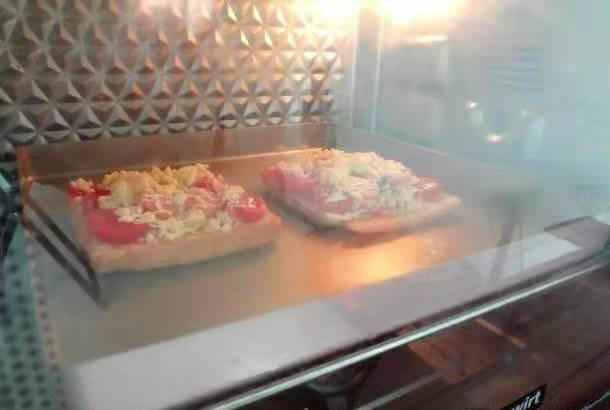 10分钟懒人披萨早餐,快手吐司披萨做法