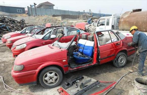 报废车没过户可以买车吗,报废车没报废买新车能过户吗