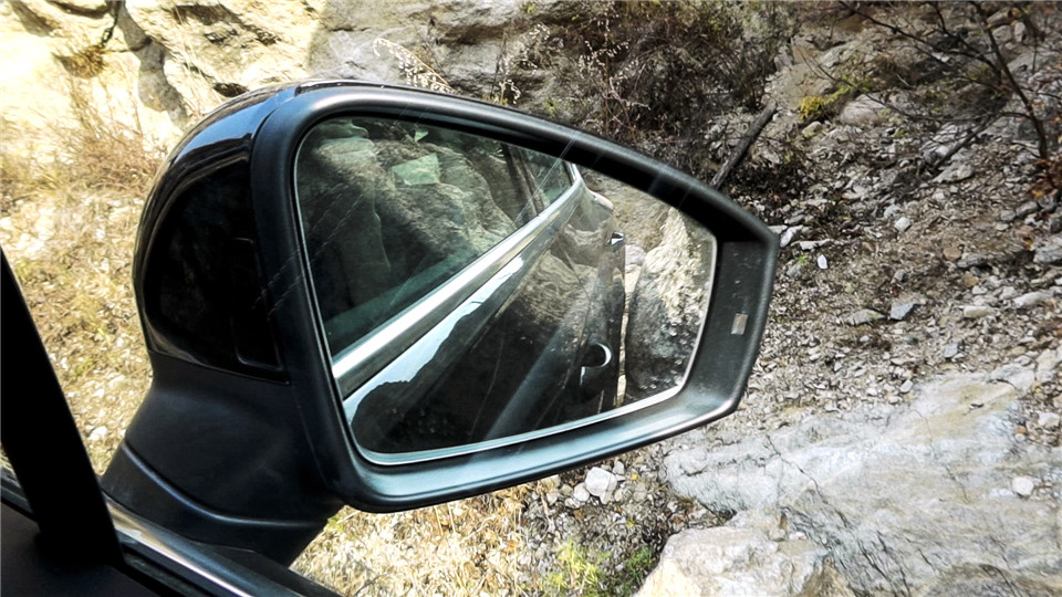 全新一代途锐对比全新一代宝马,全新大众途锐