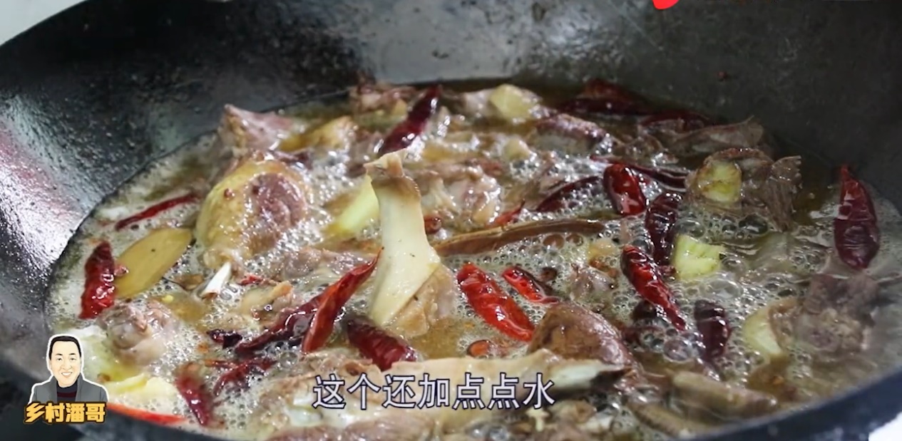 鸭的6种做法鲜香浓郁,手撕鸭麻辣烤鸭制作全过程和配方