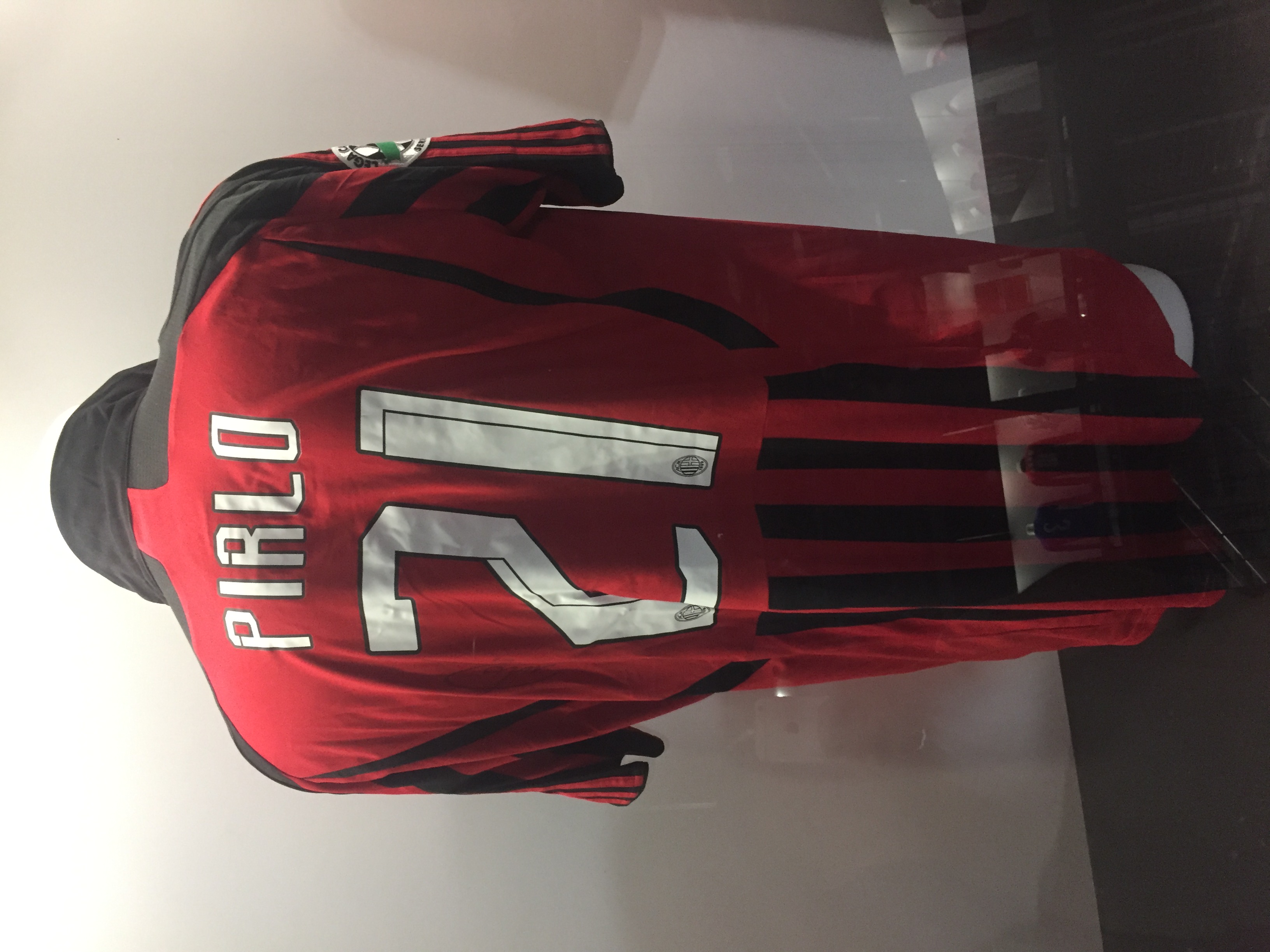 圣西罗红黑军团开场战歌,圣西罗战歌