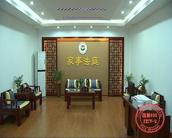 丈夫4次暴打妻子致离婚,丈夫出轨恼羞成怒当场家暴