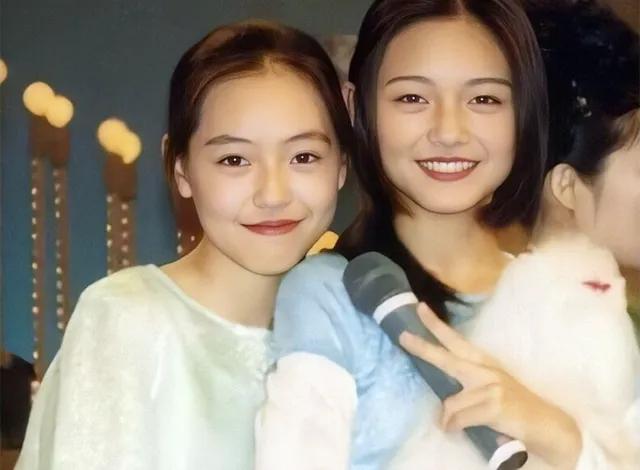 台上生猛，台下很怂：小S和这两个男人的故事，原来这么“悲惨”