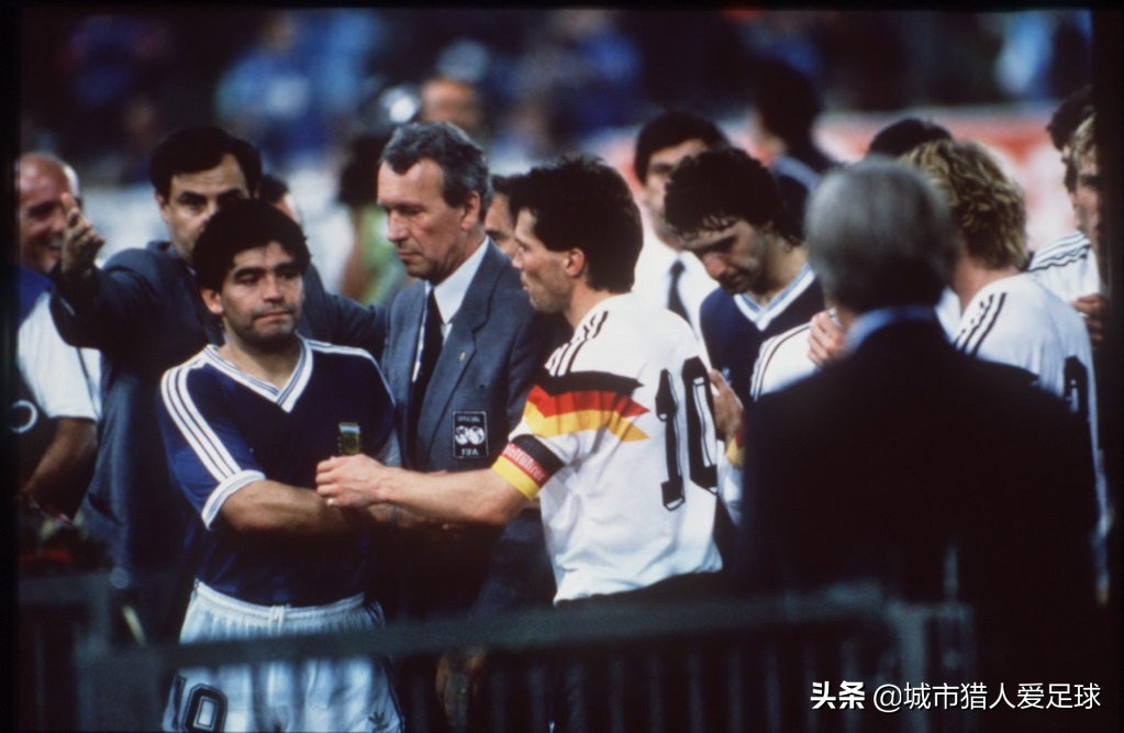 中国唯一一位提名过世界足球先生,第一位世界足球先生