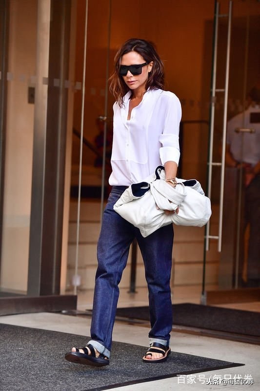 2022年流行夏季好看显瘦的牛仔裤,最好看的显瘦窄版牛仔裤