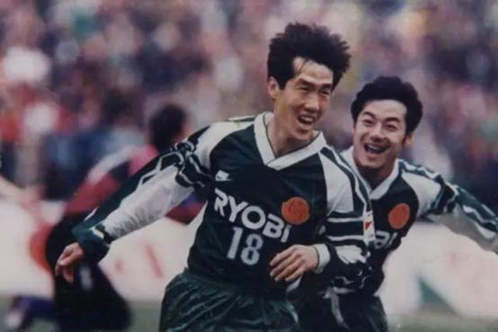 甲a十年回顾足球之夜,甲a为什么要打中超