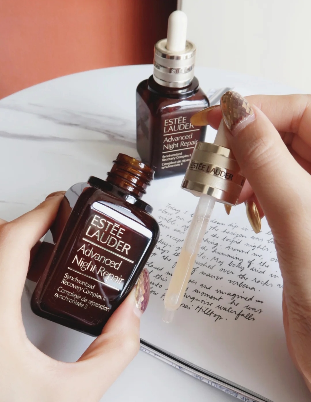 迪奥999和兰蔻196对比哪个更滋润,兰蔻小蛮腰和迪奥999哪个好