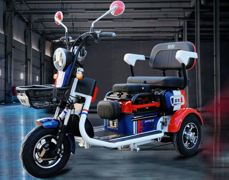 中老年折叠电动车三轮车,老年代步接娃全封闭电动三轮车