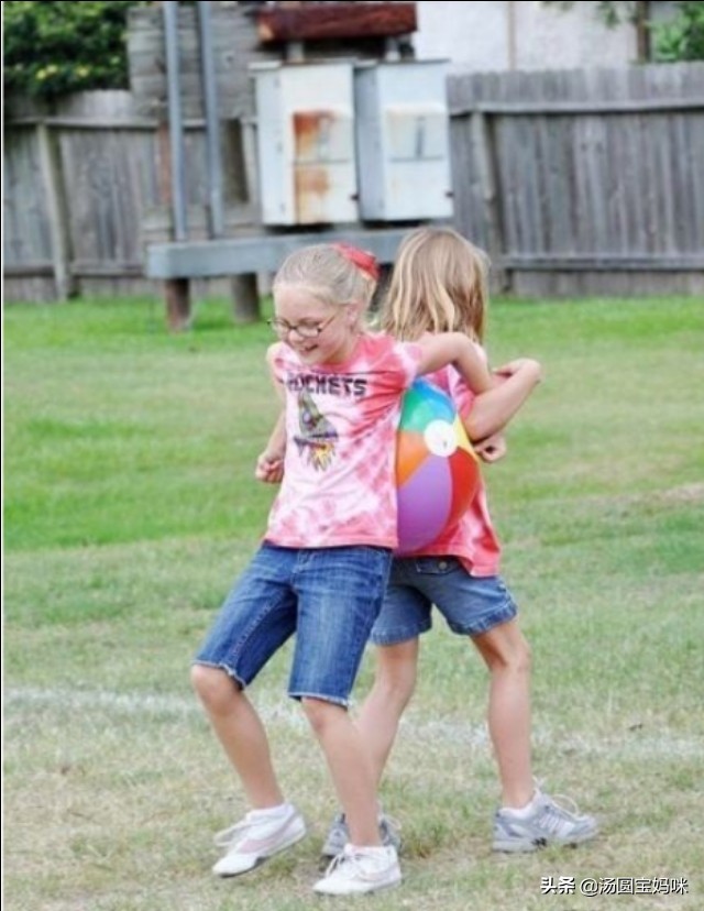 在家可以玩的亲子游戏3-4,在家可以玩的亲子游戏4人