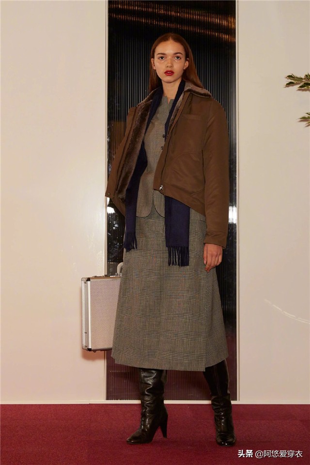 小个子穿“过膝靴”有多美？显高是其一、洋气是其二，美出新高度
