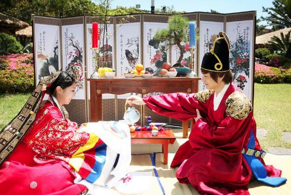 泰国王室珠宝介绍,泰国特色婚庆饰品