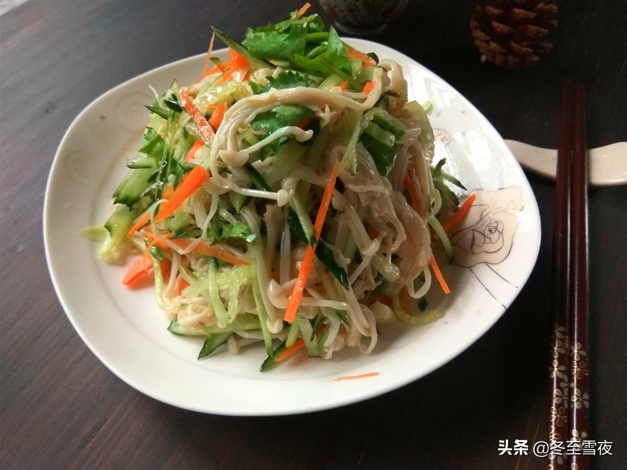 凉菜做法简单容易学，分享15道凉菜做法，过年餐桌上非常受欢迎