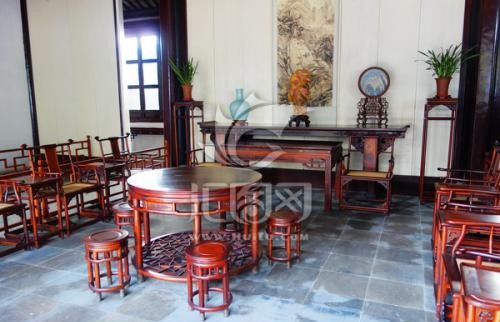 富看厨房穷看厅堂装修,穷看客厅富看厨房什么意思