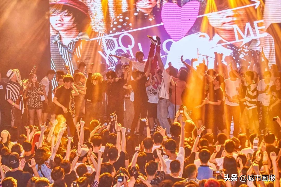 摇滚圈无人不知的“School”，凭什么吸引刺猬、盘尼西林等乐队？