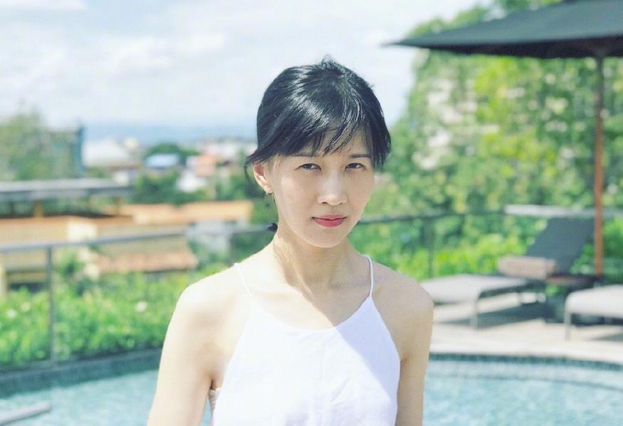 papi酱晒孕妇照,papi酱首次曝光自己的孕肚照